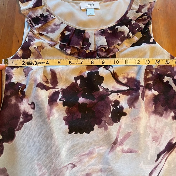 NWOT - Ann Taylor LOFT sleeveless blouse - Picture 6 of 8